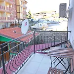 Daire Comfortable 1-bedroom In - Close To Gondola By Flat Mаnаger *