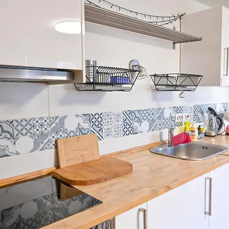 Comfortable 1-bedroom In - Close To Gondola By Flat Mаnаger Апартаменти