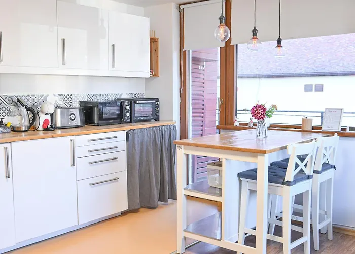 Comfortable 1-bedroom In - Close To Gondola By Flat Mаnаger Apartman *